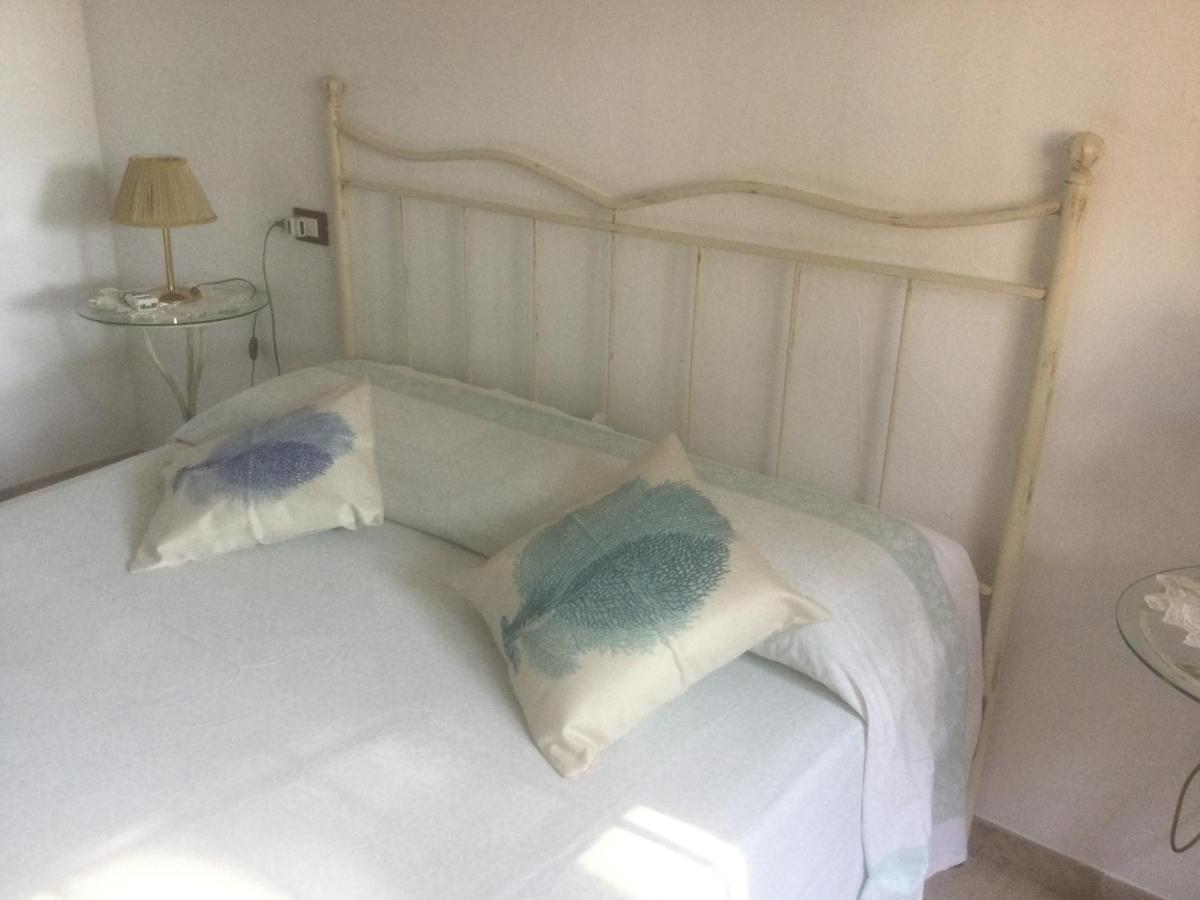 Villa Edo Cala Liberotto Eksteriør billede