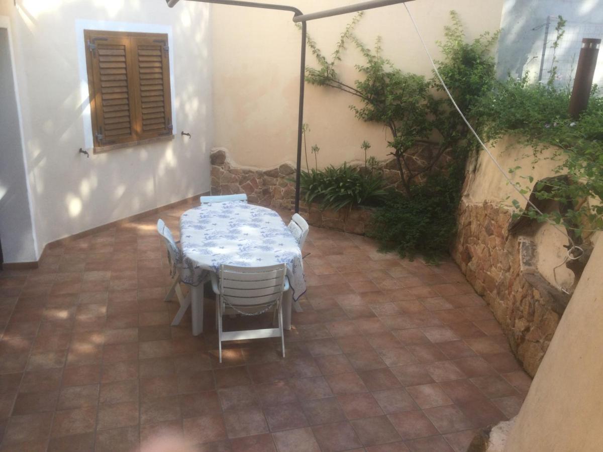 Villa Edo Cala Liberotto Eksteriør billede